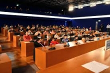Lancement du laboratoire Ville des enfants dans la salle du Conseil municipal